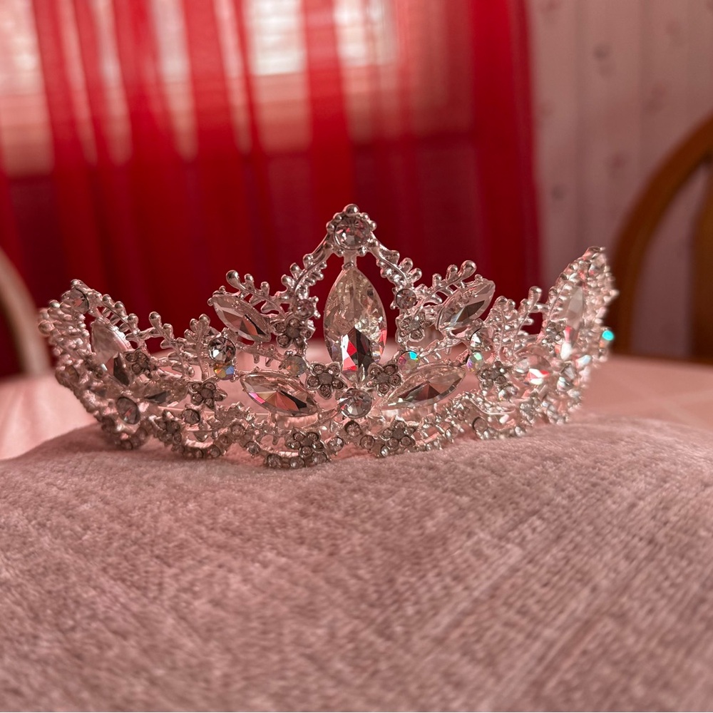 Elegant Silver Tiara